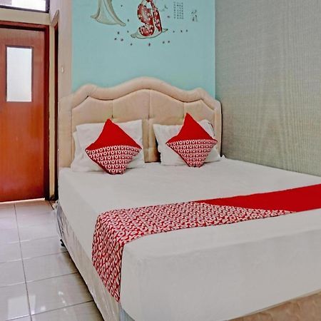 Oyo 90489 Kejora Homestay Jacarta Exterior foto